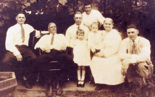 WJ and Sarah Price with 4 sons and 2 grandchildren
